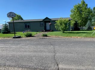 541 E Hazel St, Genesee, ID 83832