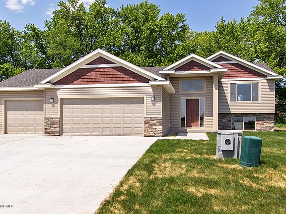 2nd image of 191 Golf Links Ave