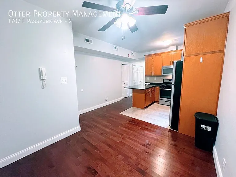 1707 E Passyunk Ave #2 — Photo 3