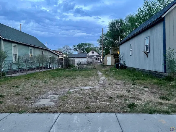 422 NE Lime St, Topeka, KS 66616
