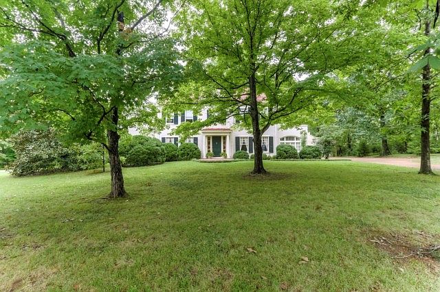 2nd image of 4424 Sheppard Pl