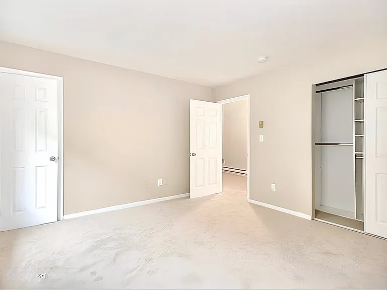 11 Hillside Ave #E — Photo 5
