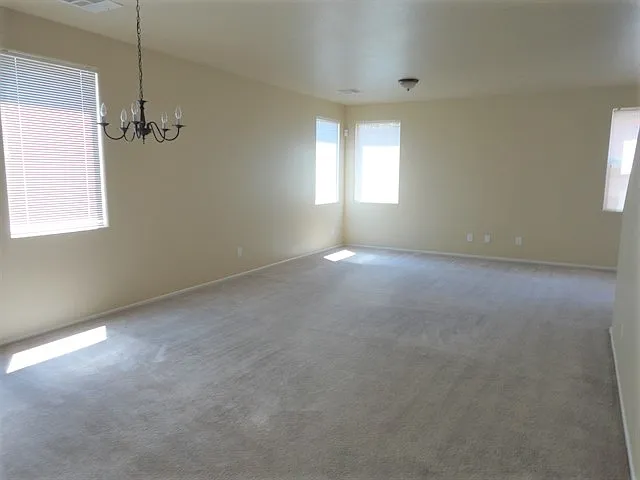 3 bed, 3.0 bath, 1599 sqft, $2,075 — Photo 3