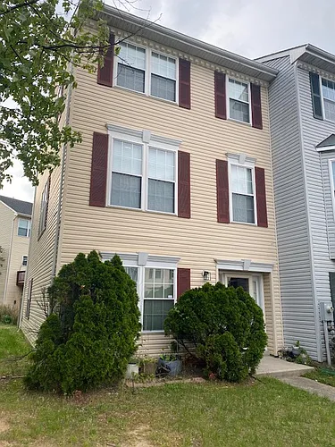 7715 Periwinkle Way Photo 1