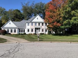 892 Hunter Ridge Cir, Akron, OH 44333