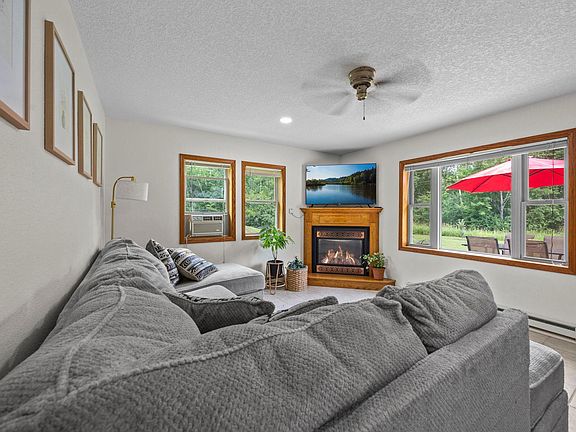 4th image of 2319 Cardas Rd
