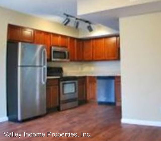 2nd image of 4146 N Longview Ave APT B110