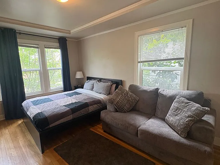 Iconic Capitol Hill Living at The Prince of Wales — Photo 9