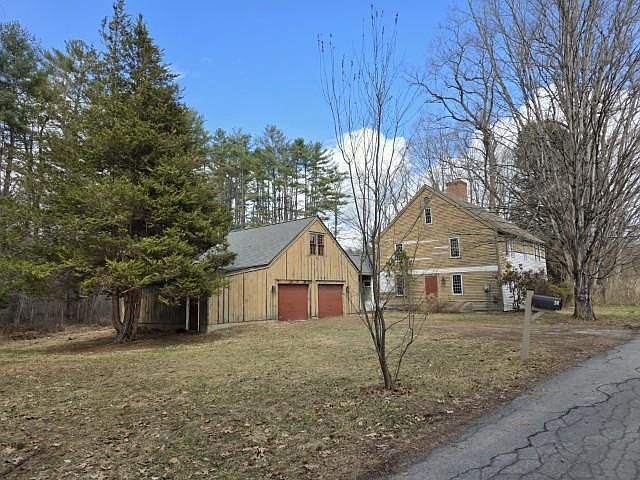 1st image of 34 Upper Meadows Road