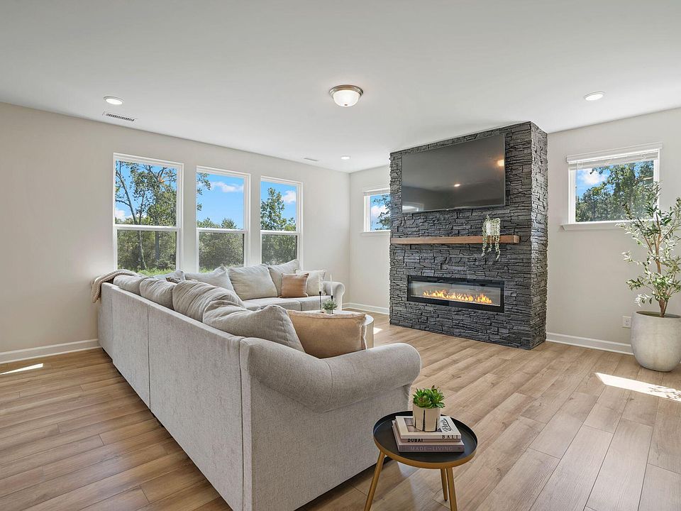 1st image of 244 Harvester Rd
