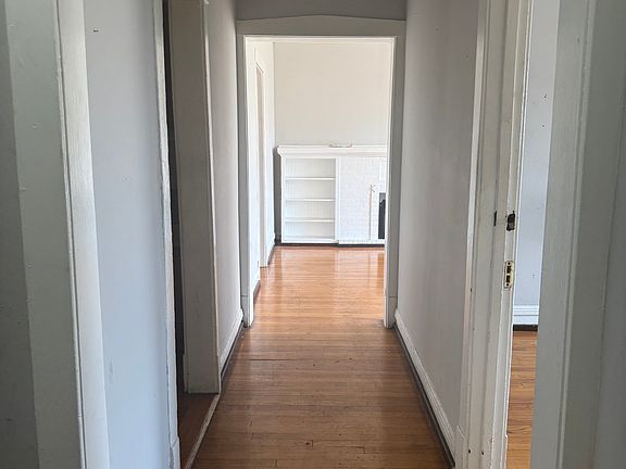 5th image of 3556 W Leland Ave APT 3