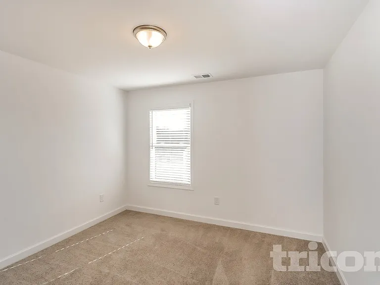 101 E Ridge Way — Photo 8
