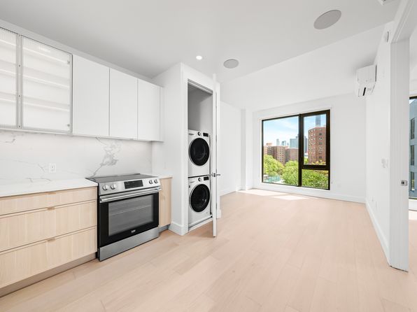 218 Front St #609