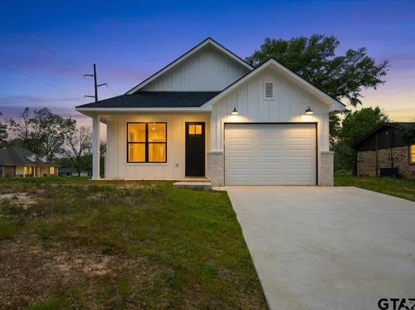 307 S Langham St, Troup, TX 75789