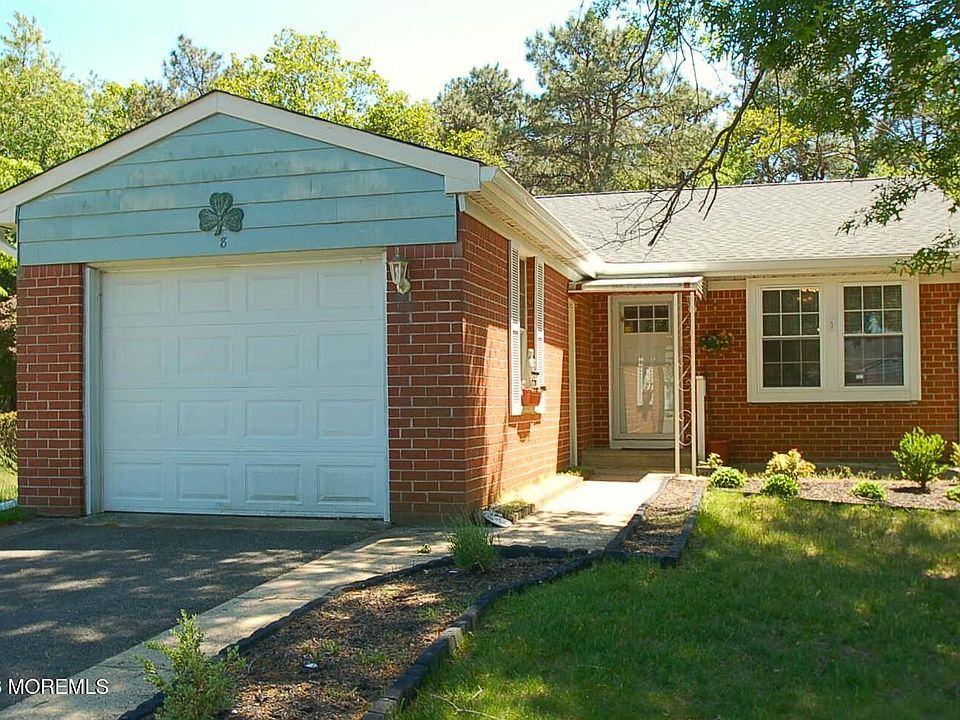 1st image of 8 Revere Court