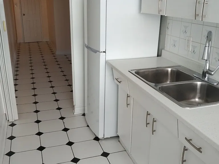 2961 Dufferin St #601 — Photo 10