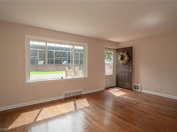 4th image of 1231 Bordner Ave SW