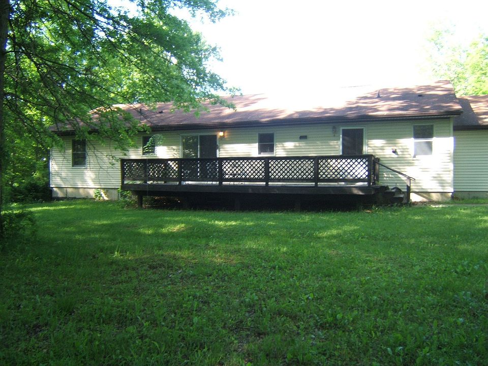 2nd image of 25 Angelo Dr
