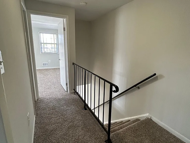 Longview — Photo 248