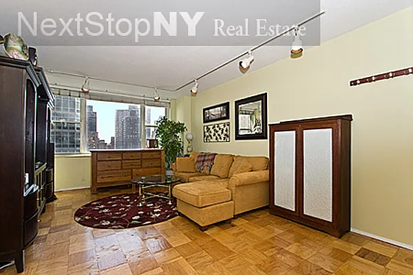 Sold by NextStopNY | media 7