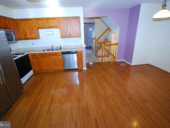4th image of 18740 Harmony Woods Ln