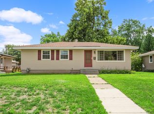 4356 Chowen Ave N, Robbinsdale, MN 55422