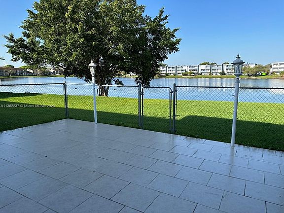 4th image of 9167 Fontainebleau Blvd APT 8