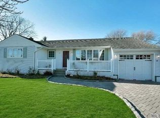 30 Dolphin Rd, East Quogue, NY 11942