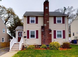 32 Myopia Rd, Hyde Park, MA 02136