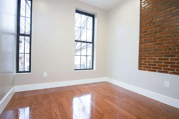 Rented by Nooklyn NYC LLC | media 28