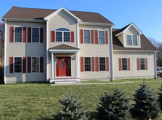 5 Two Mile Hill Rd, Waterford, CT 06385