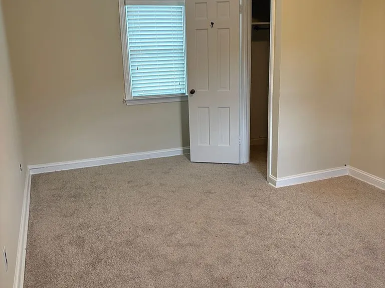 1011 Providence Rd — Photo 10