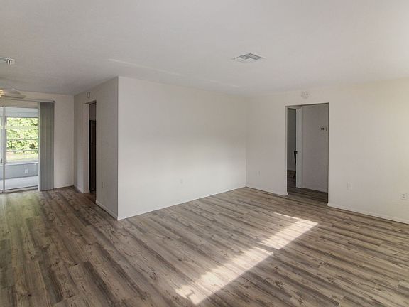 2nd image of 253 Alsace Ave