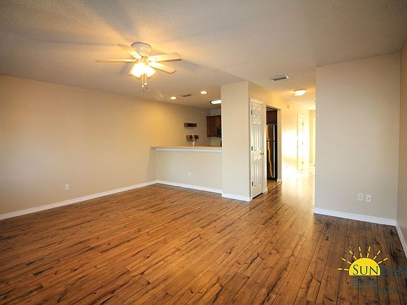 5th image of 111A Glory Pl NW