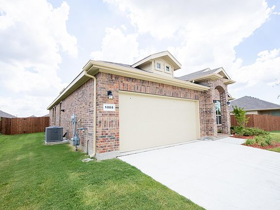 2nd image of 1008 Blooming Prairie Trl