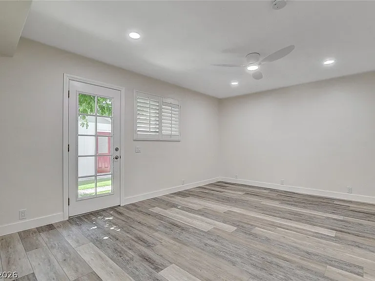 2999 Bel Air Dr — Photo 26