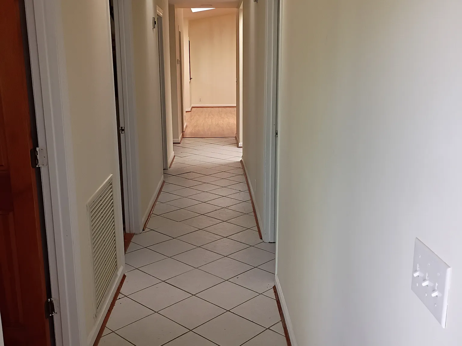 3 bed, 2371 sqft, $1,500 — Photo 3