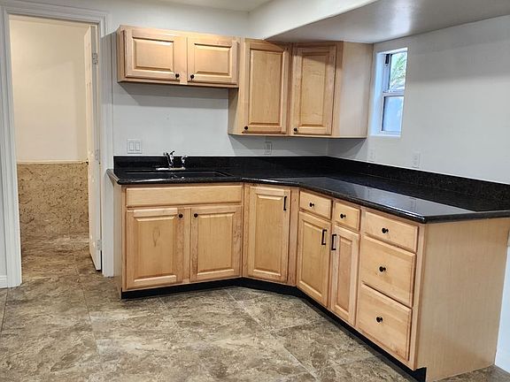 5th image of 203-205 Elm Ave