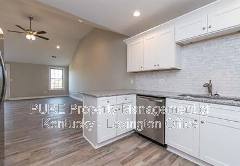 727 Leeward Ct — Photo 6