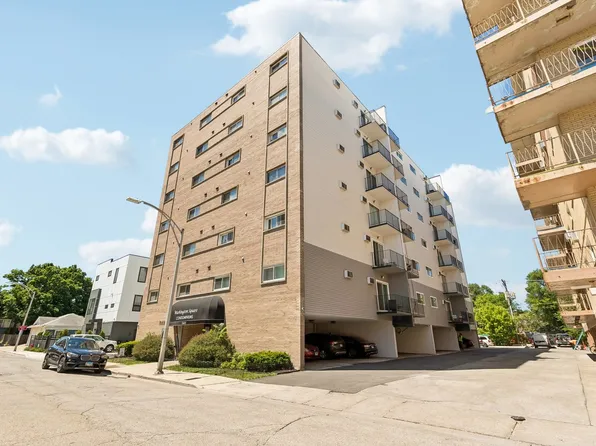 7449 Washington St APT 403, Forest Park, IL 60130