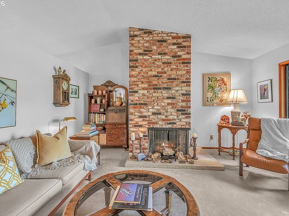 4th image of 9200 SW Elrose Ct