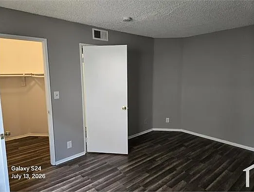 15916 Vanowen St #110 — Photo 9