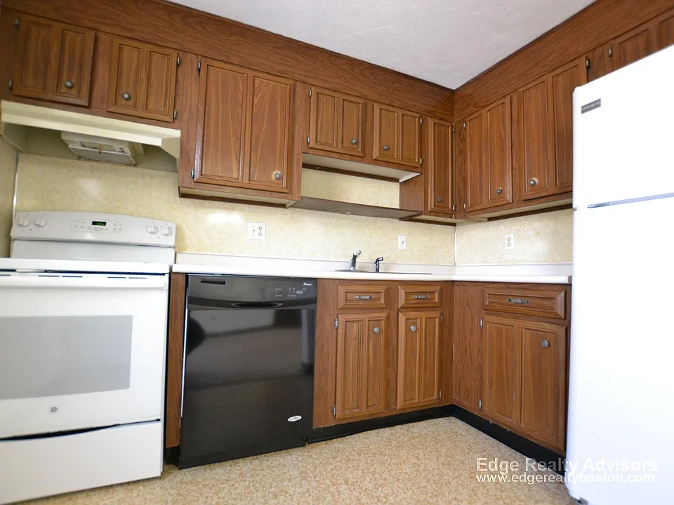 5 General Greene Ave #5