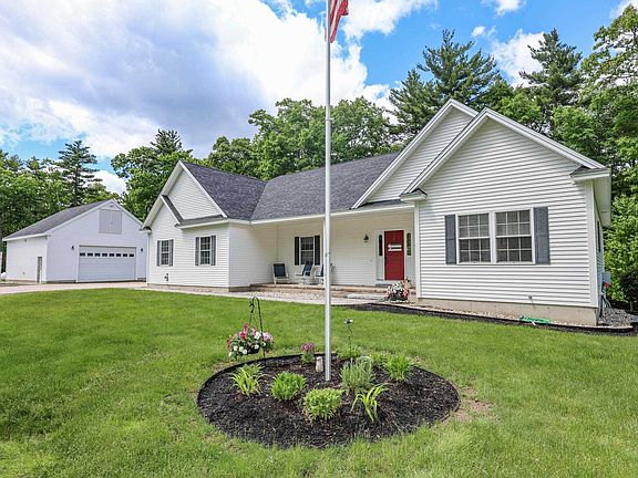 2nd image of 47 Boxwood Drive