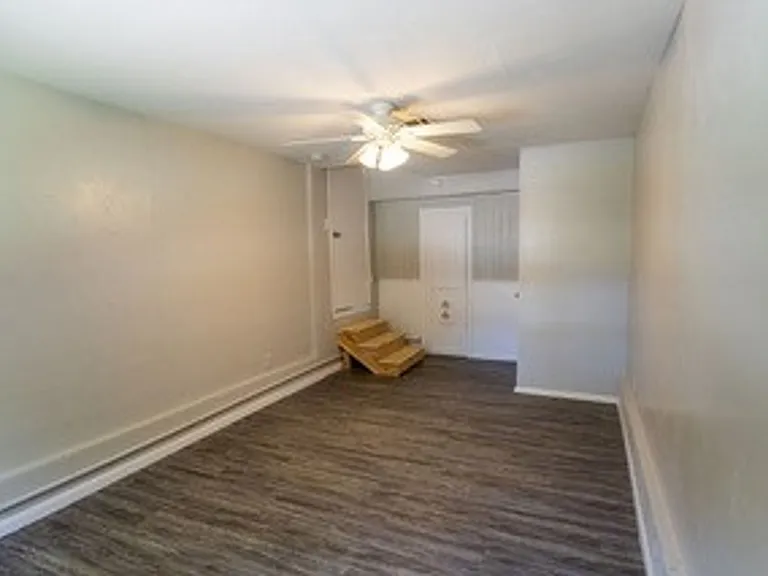 3009 N Vermont Ave — Photo 6