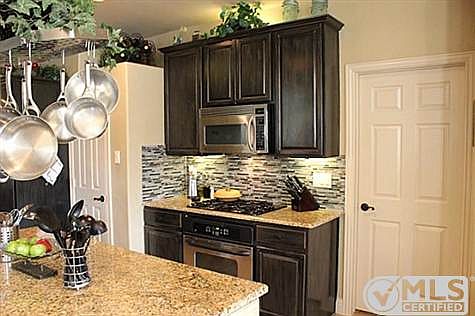 4th image of 1604 Boxwood Ln