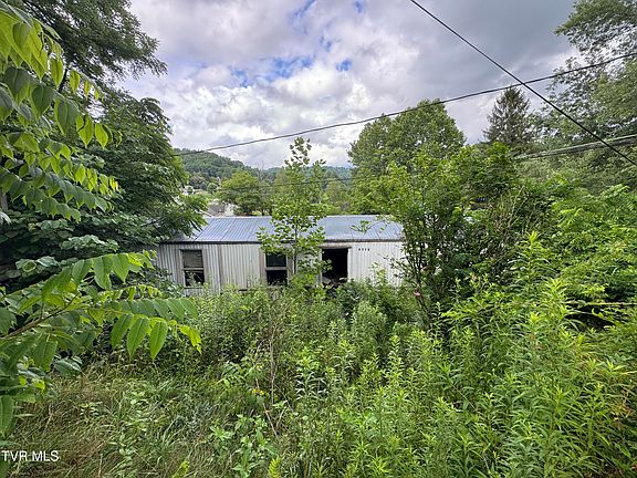 5th image of 6525 Cherokee Rd