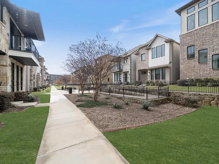 8045 Cornelius Dr — Photo 14