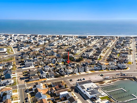 3rd image of 209 Bayshore Ave