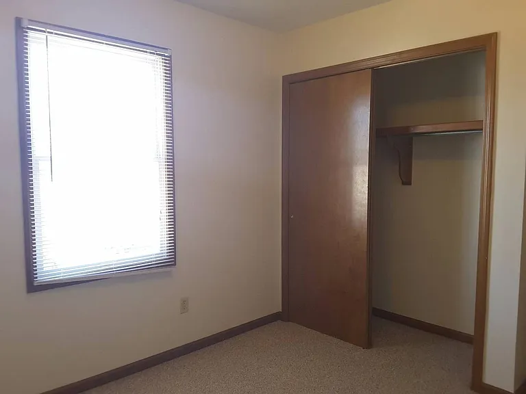 213 Stonewall Ct — Photo 7